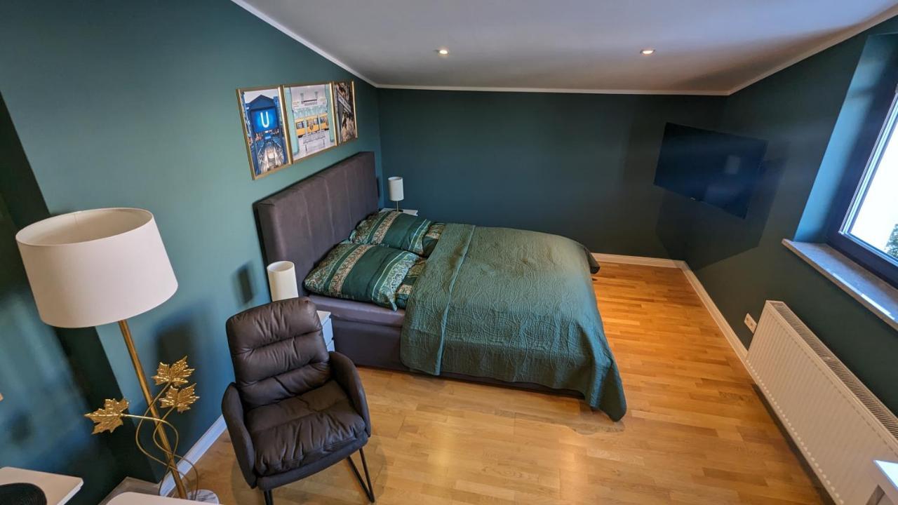 3 Rooms - Zimmervermietung Naehe Flughafen Ber - Gratis Wlan, Parken & Netflix Берлин Экстерьер фото